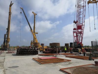 市委書記張岳峰督查“項目攻堅年”重點工程建設(shè)情況，強調(diào)以項目為引擎，推動高質(zhì)量發(fā)展