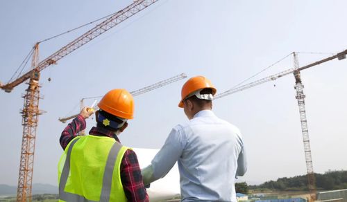 工程保險(xiǎn)國內(nèi)外市場對比及工?？萍荚诠こ探ㄔO(shè)中的應(yīng)用與再保險(xiǎn)服務(wù)分析